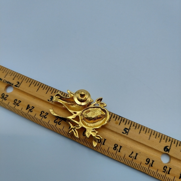 Vintage Brooch Bird & Nest & Eggs. VGC. - Picture 8 of 8